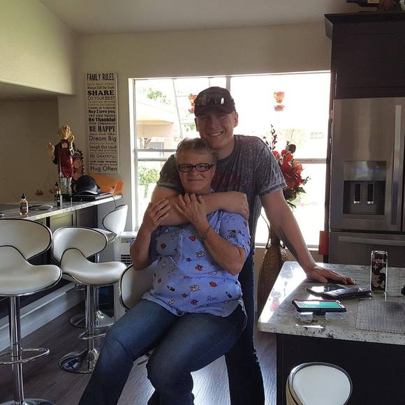 Meet your Posher, Debra - Picture 1 of 1